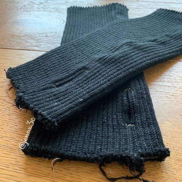 ❌[SOLD]❌Orseund Iris Chunky Knit Gloves || Black - Picture 9 of 15